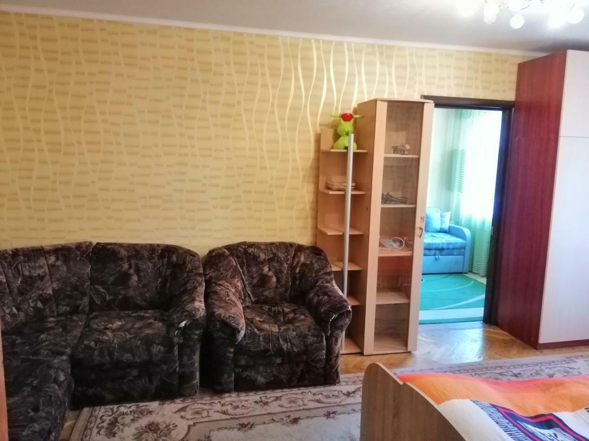 Apartments On Dontsya, 12 Киев Экстерьер фото